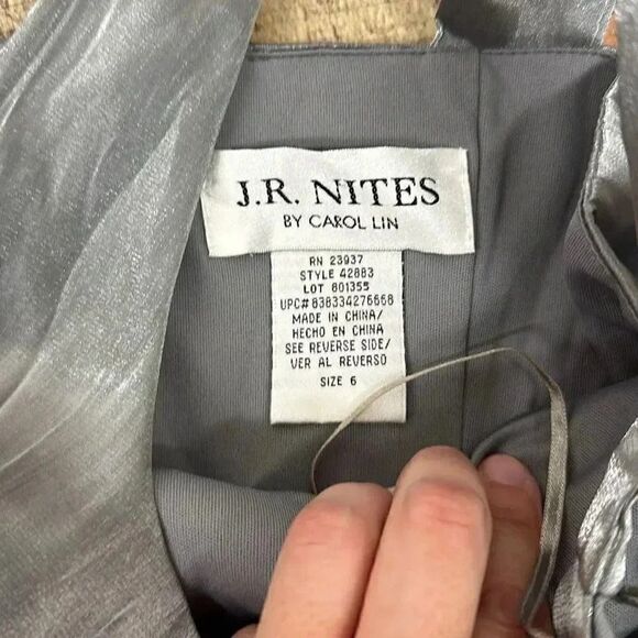 J.R. Nites by Carol Lin Jacket and Tank 2 Pc Metallic Silver Women’s Sz 6 - Picture 7 of 13